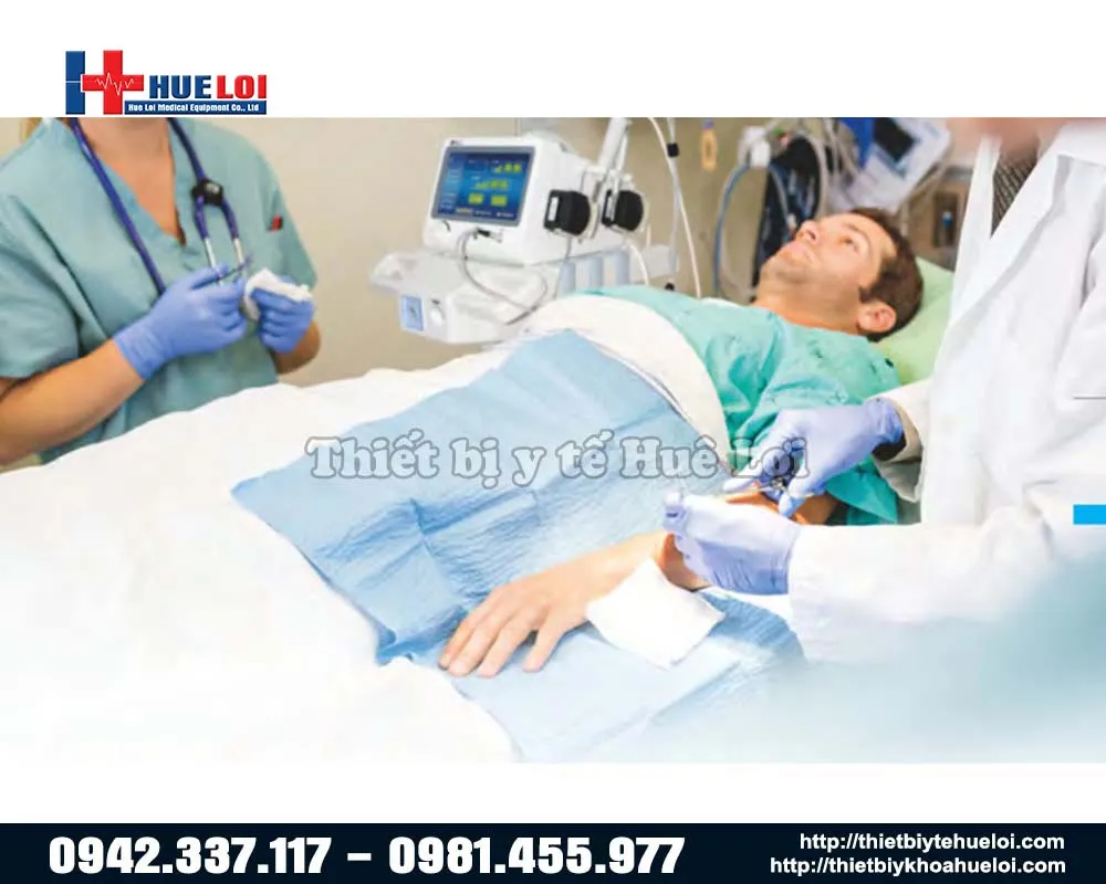 Phẫu thuật cắt bỏ vết thương bằng máy caremaster