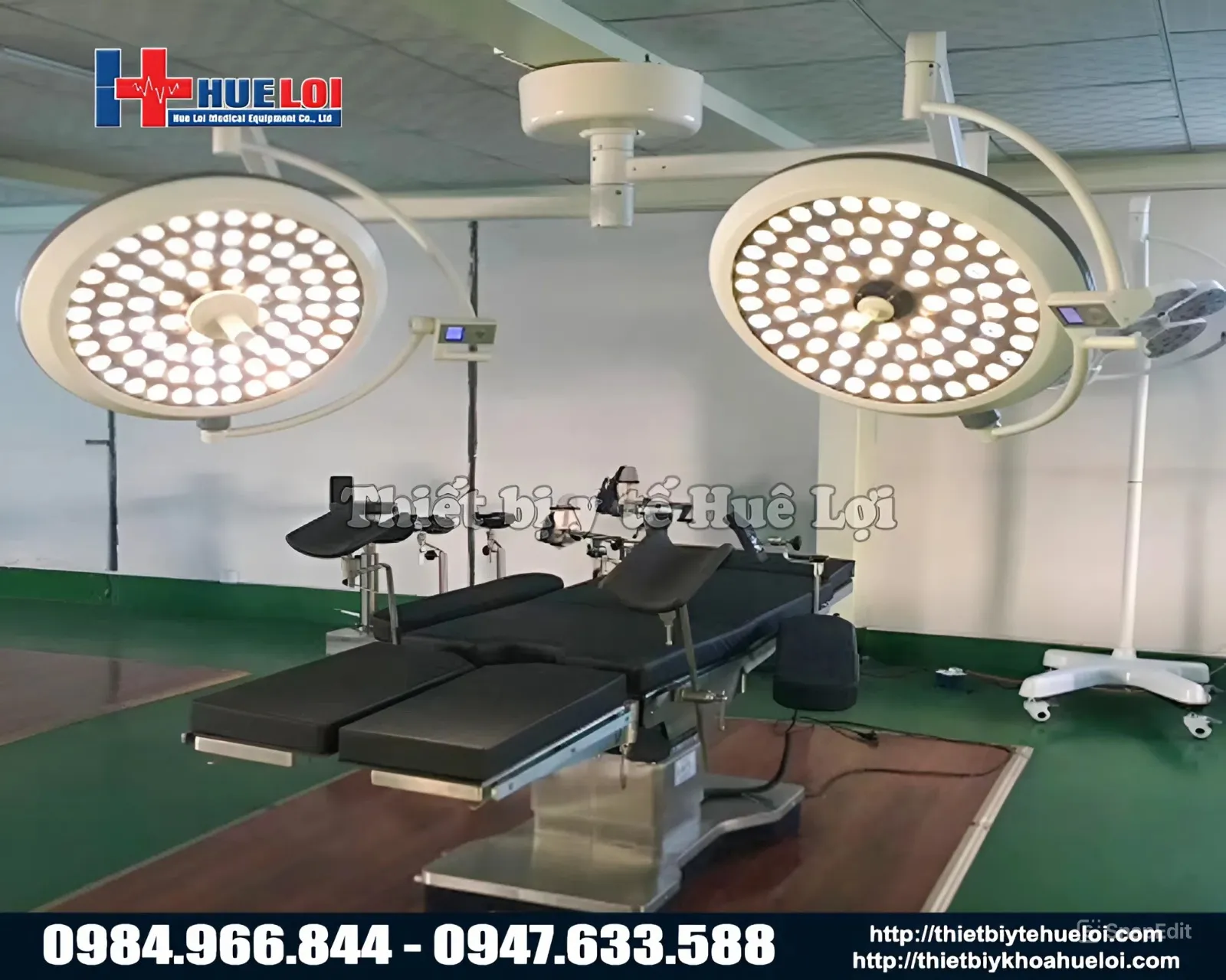 ĐÈN PHẪU THUẬT TREO TRẦN HAI NHÁNH 700/700