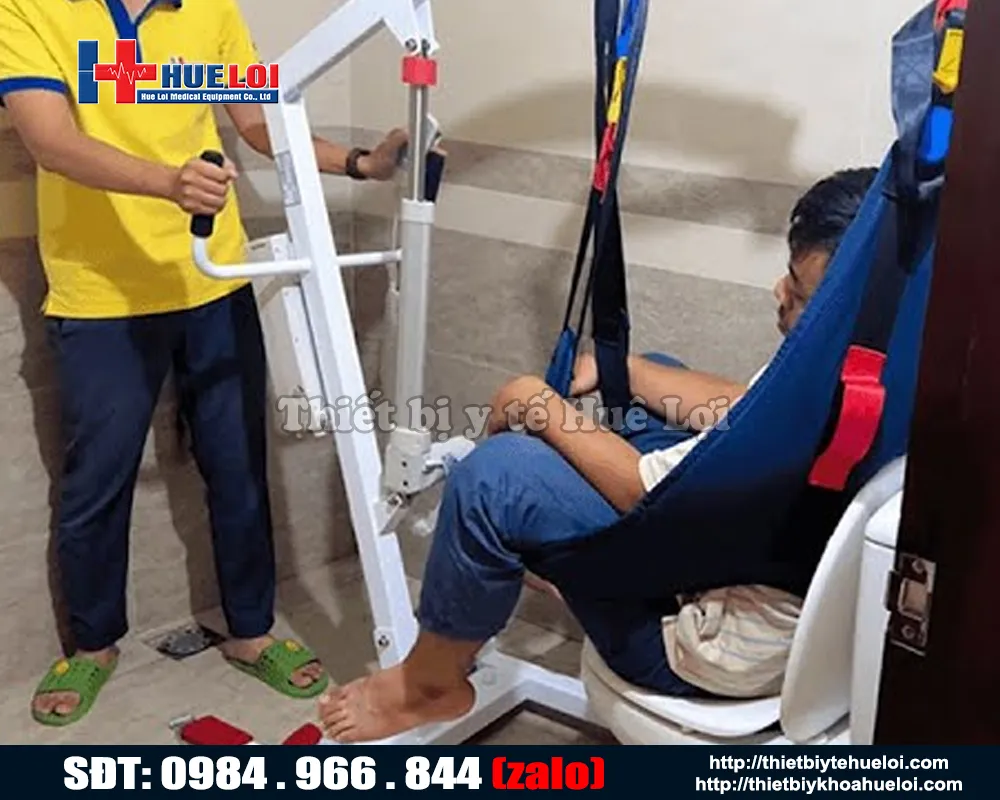 xe n&acirc;ng hạ bệnh nh&acirc;n